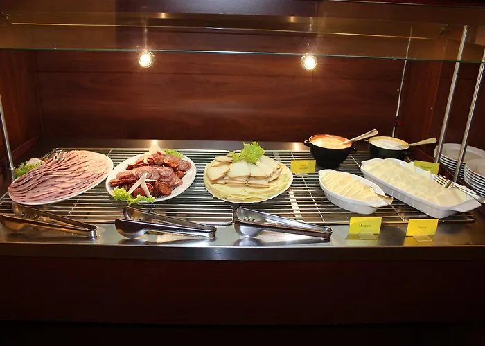 Hotell Matyas Kiraly Gyogy- Es Wellness 3*